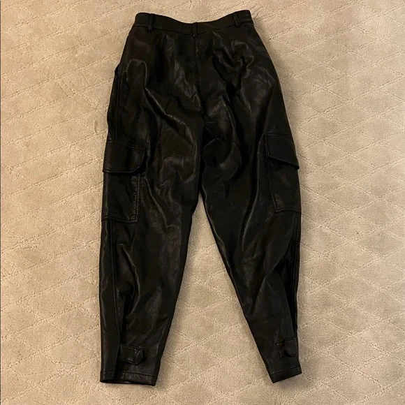 Set of Leather Pants & Clothes - Picture 5 of 8